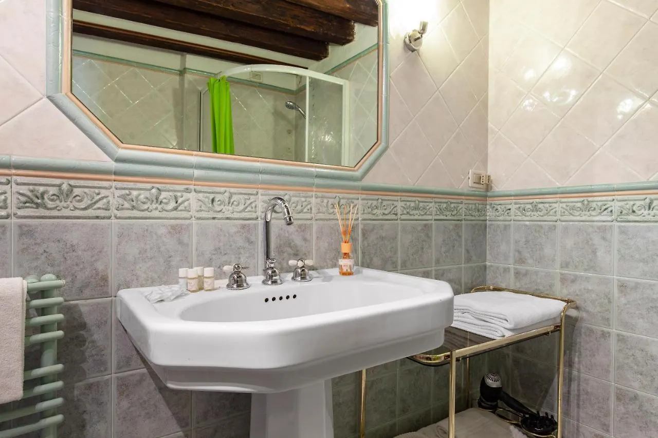 Ca'Pedrocchi By Bricola Apartments Венеция