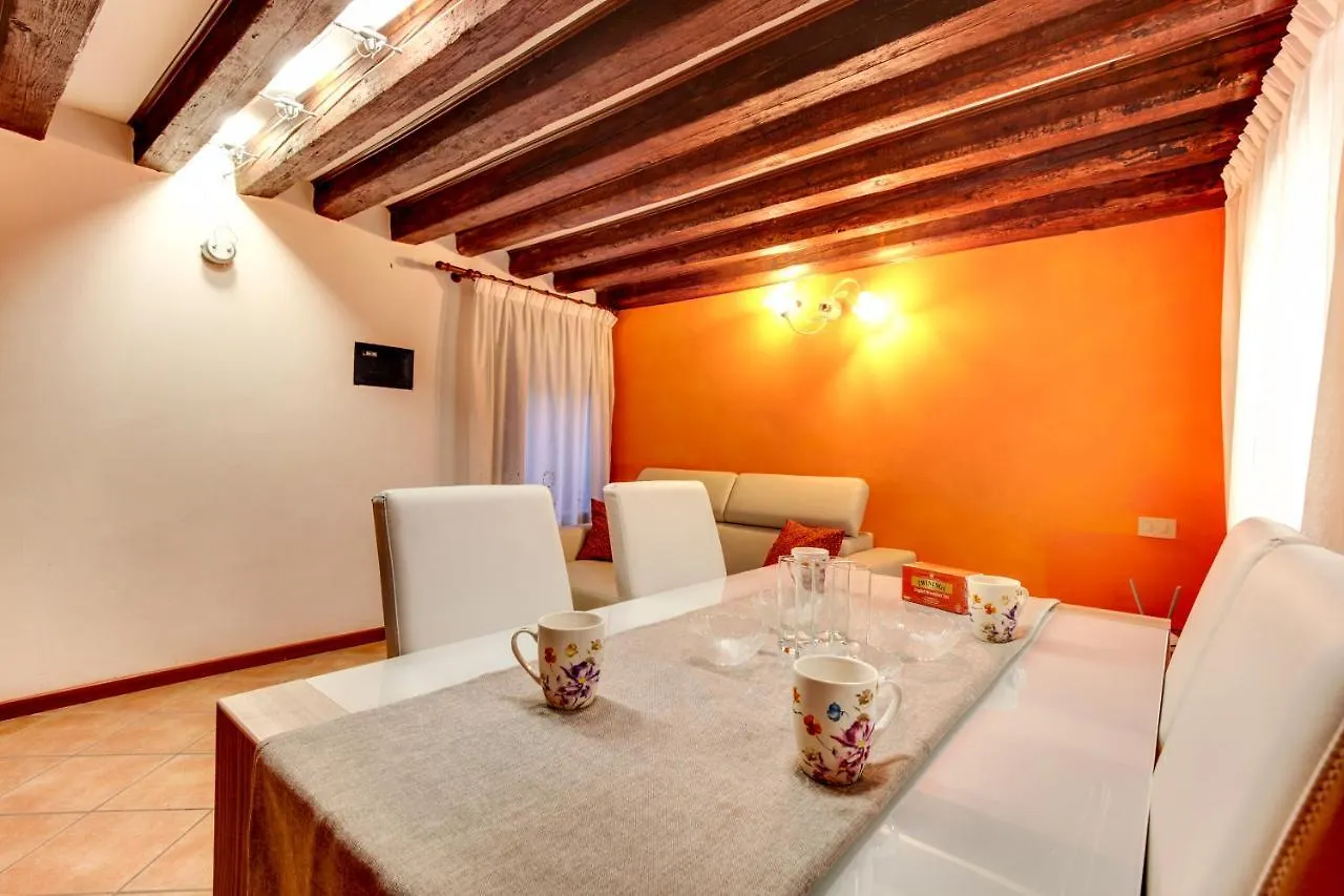 Ca'Pedrocchi By Bricola Apartments Венеция