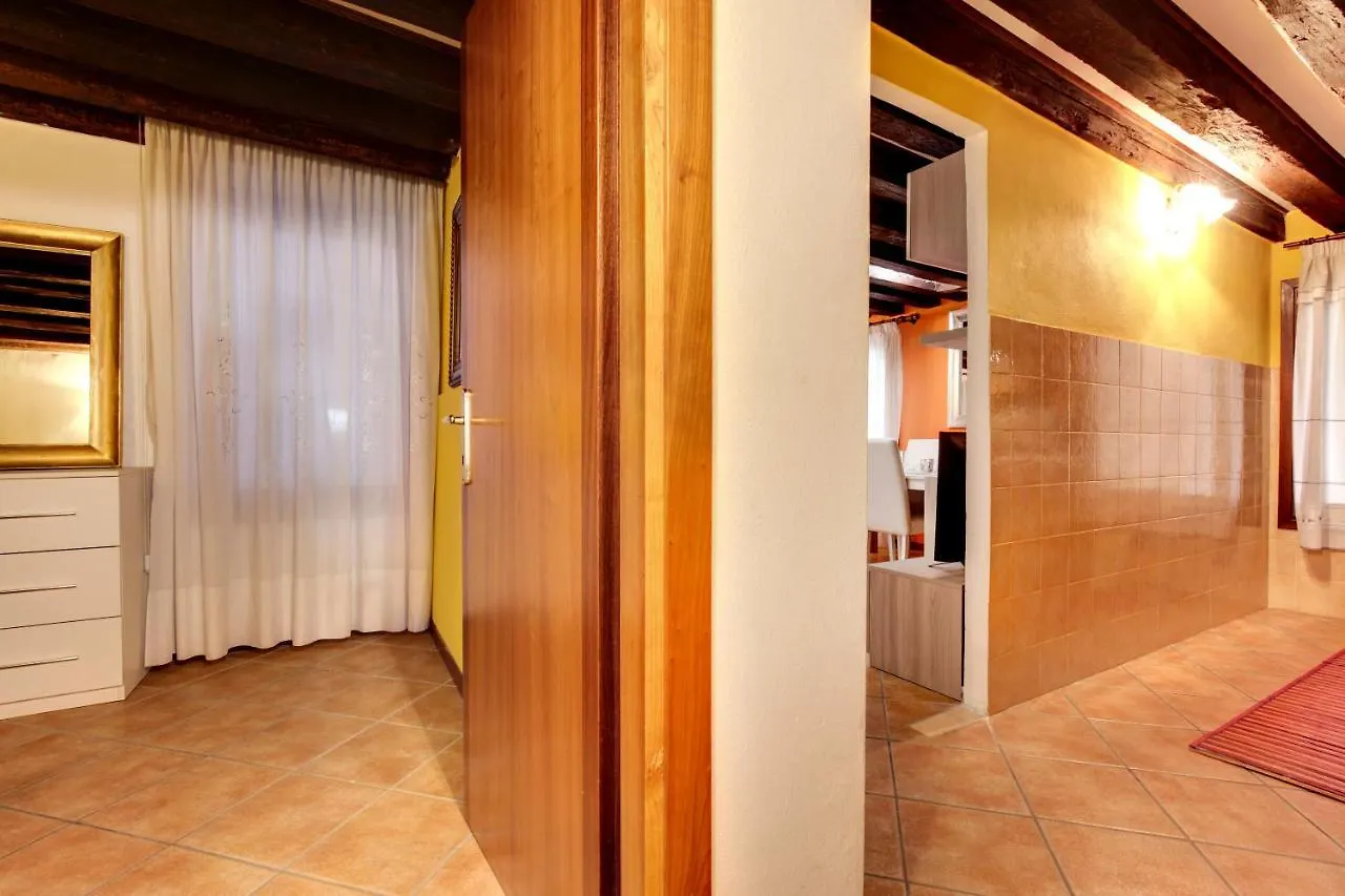 Ca'Pedrocchi By Bricola Apartments Венеция 0*,